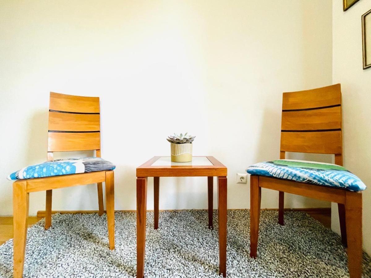Das Zimmer Im Wiener Haus Viena Exterior foto