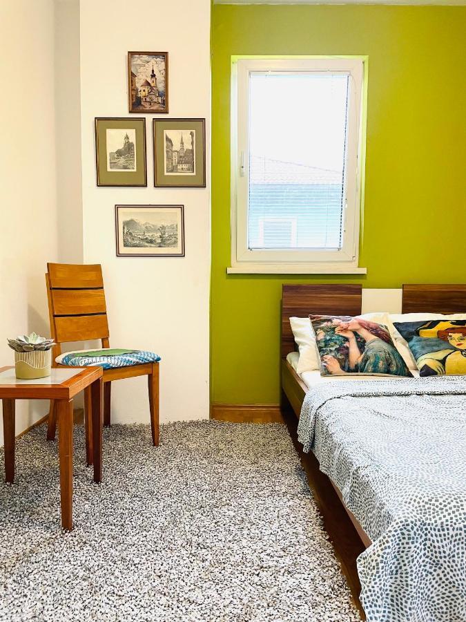 Das Zimmer Im Wiener Haus Viena Exterior foto