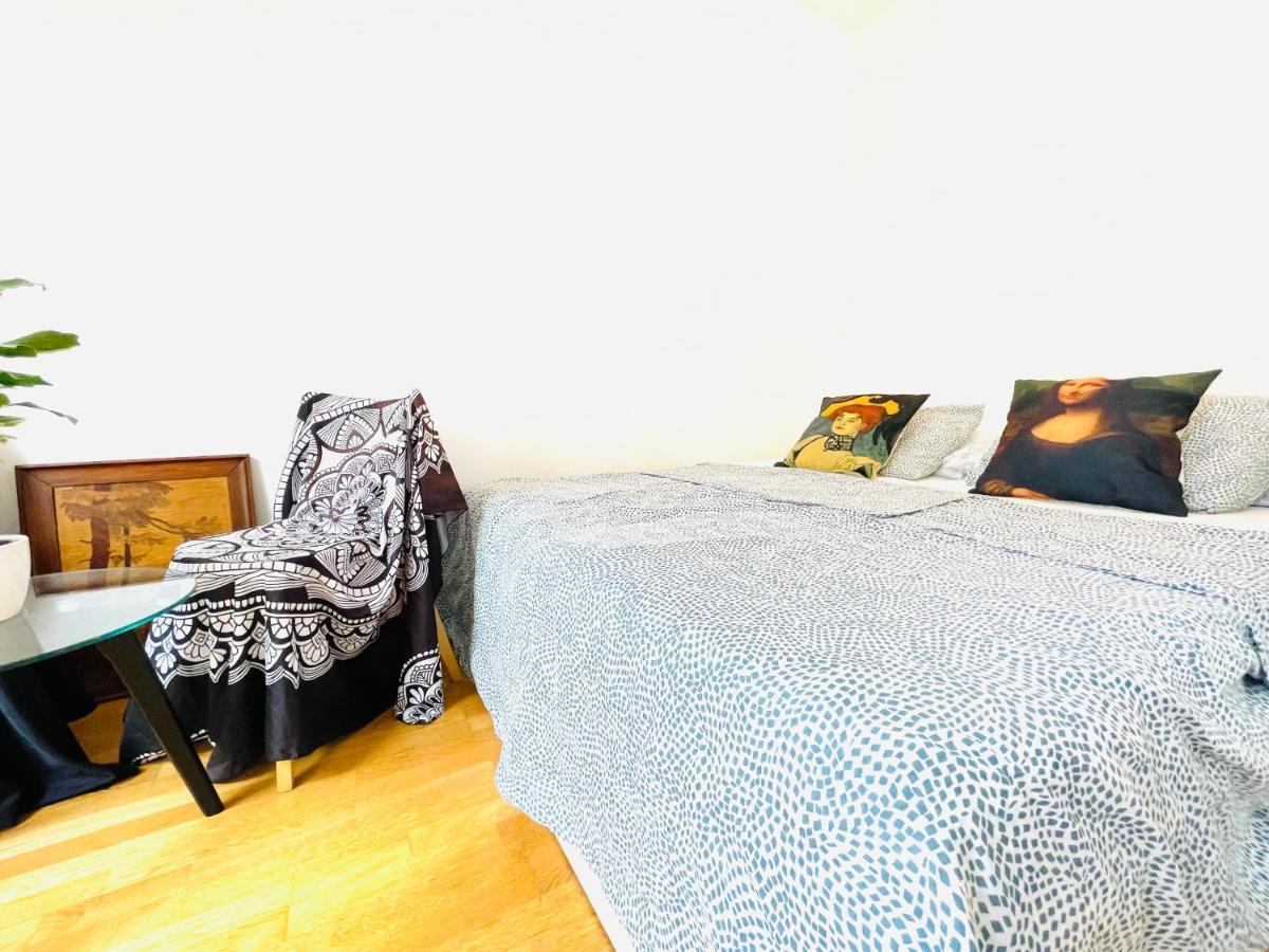 Das Zimmer Im Wiener Haus Viena Exterior foto
