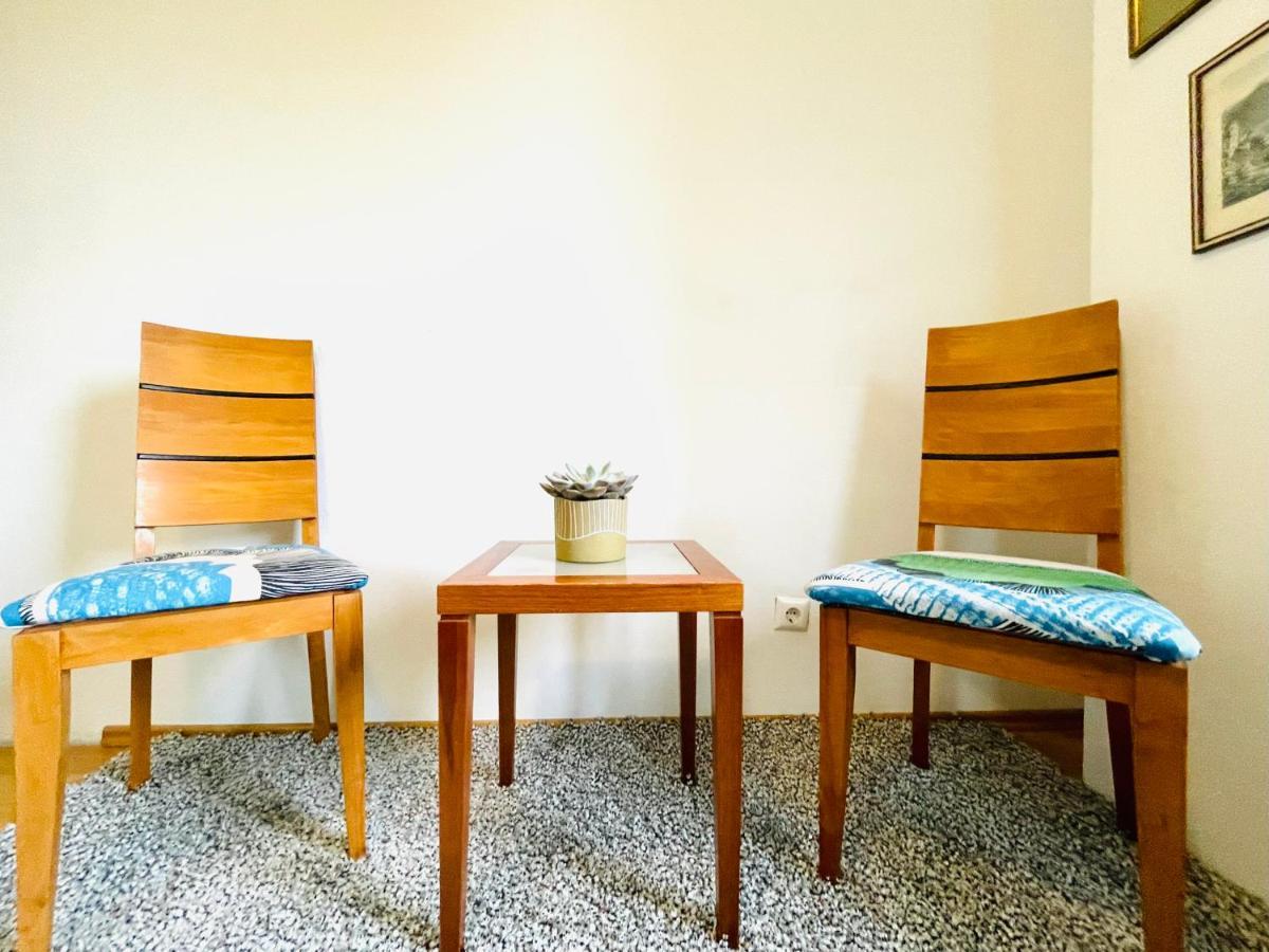 Das Zimmer Im Wiener Haus Viena Exterior foto
